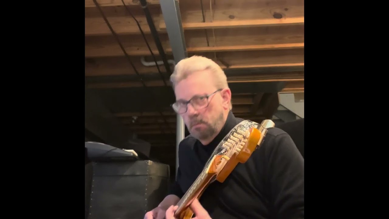 Thom Meinert USA- Dire Straits Tribute Sultans of Swing