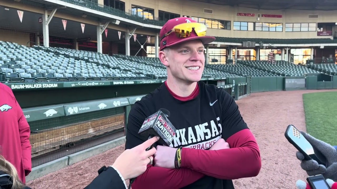 Maika Niu Discusses 462-Foot Homer During Hogs’ Scrimmage