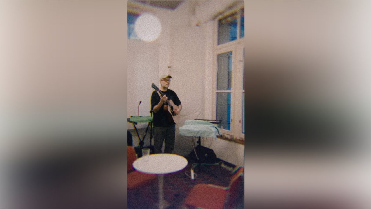 Silver Birch - Toing and Froing (Official Video)