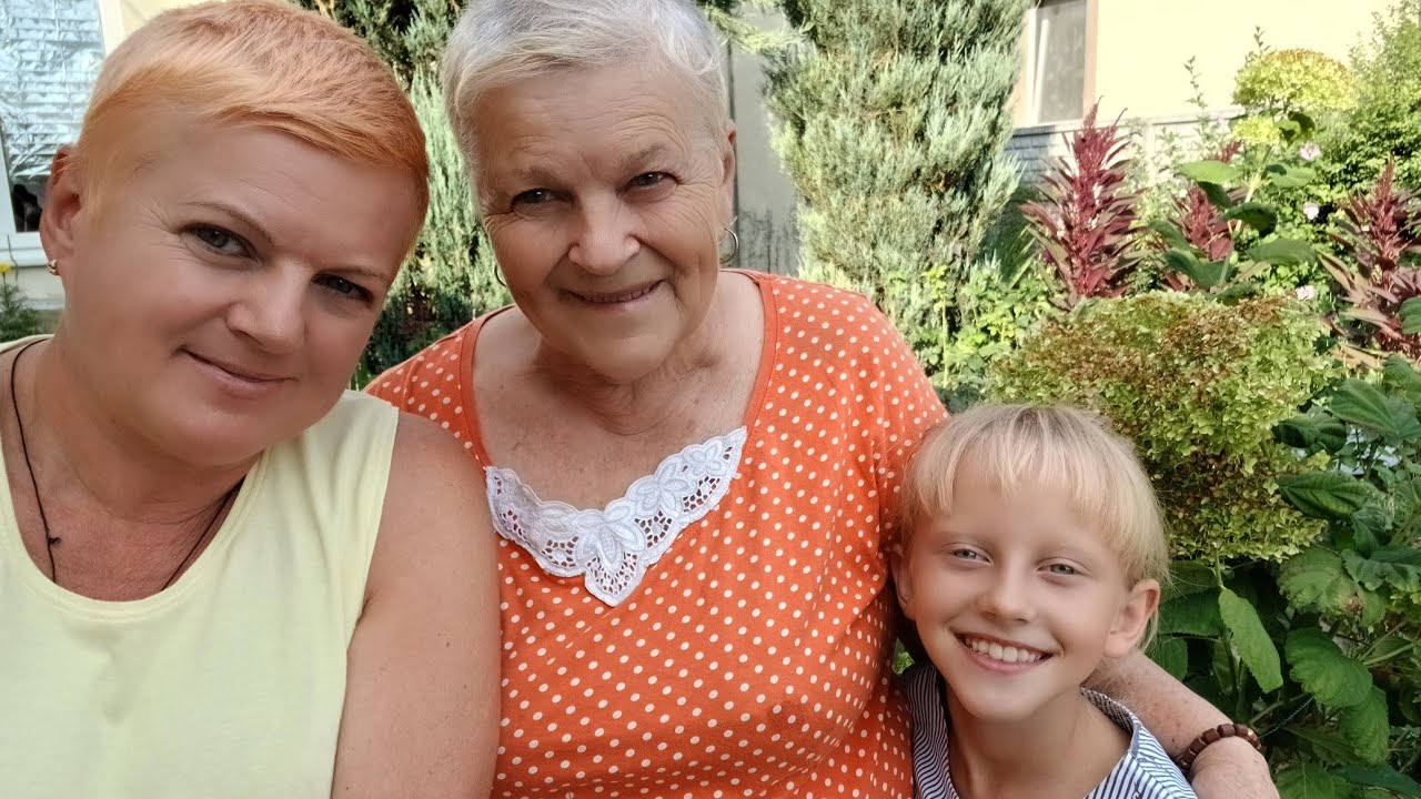У родителей в Березановке, Парижская мода🥸😁