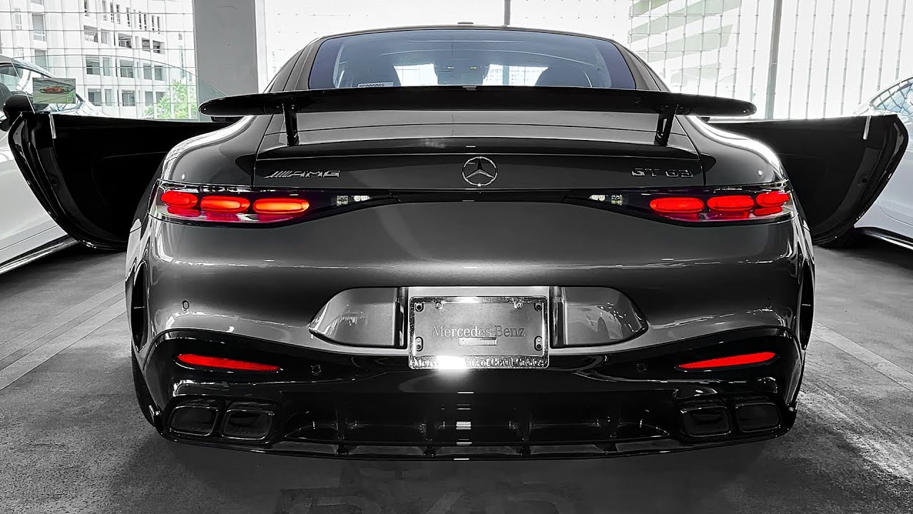 Mercedes AMG GT63 2025 года — самый дикий экзотический купе-седан!