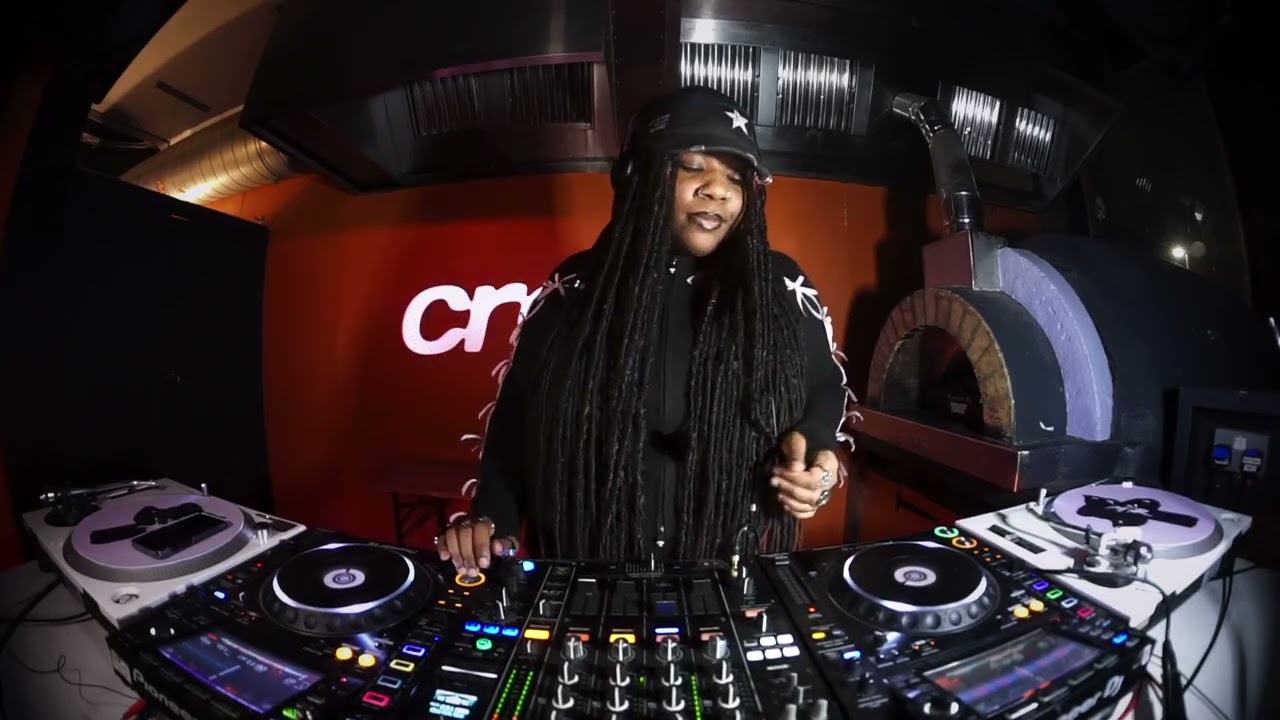 t3neyez - CROP RADIO - 13/02/26
