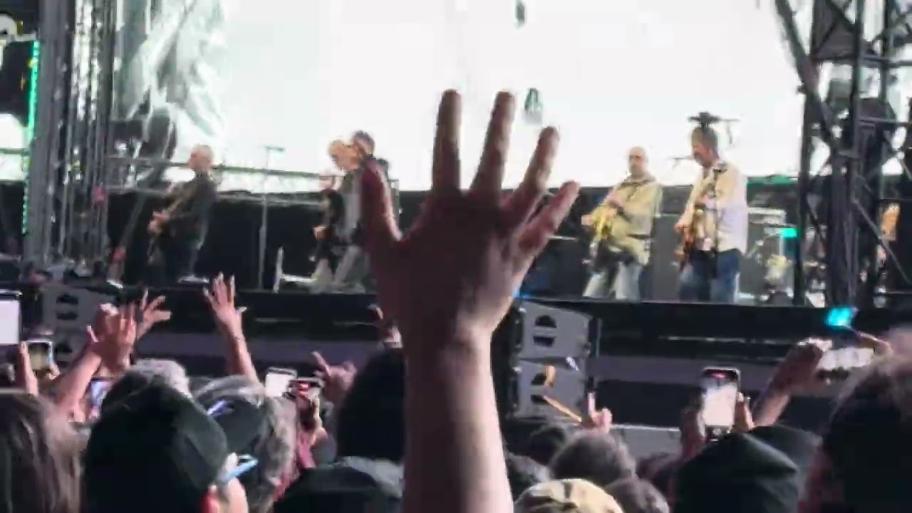 Oasis - Morning Glory (Concierto en Estadio Nacional Santiago 19 Noviembre 2025)