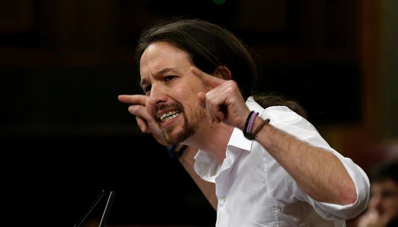 Manu Chao, Maquiavelo, Labordeta, cal viva… El debut de Iglesias
