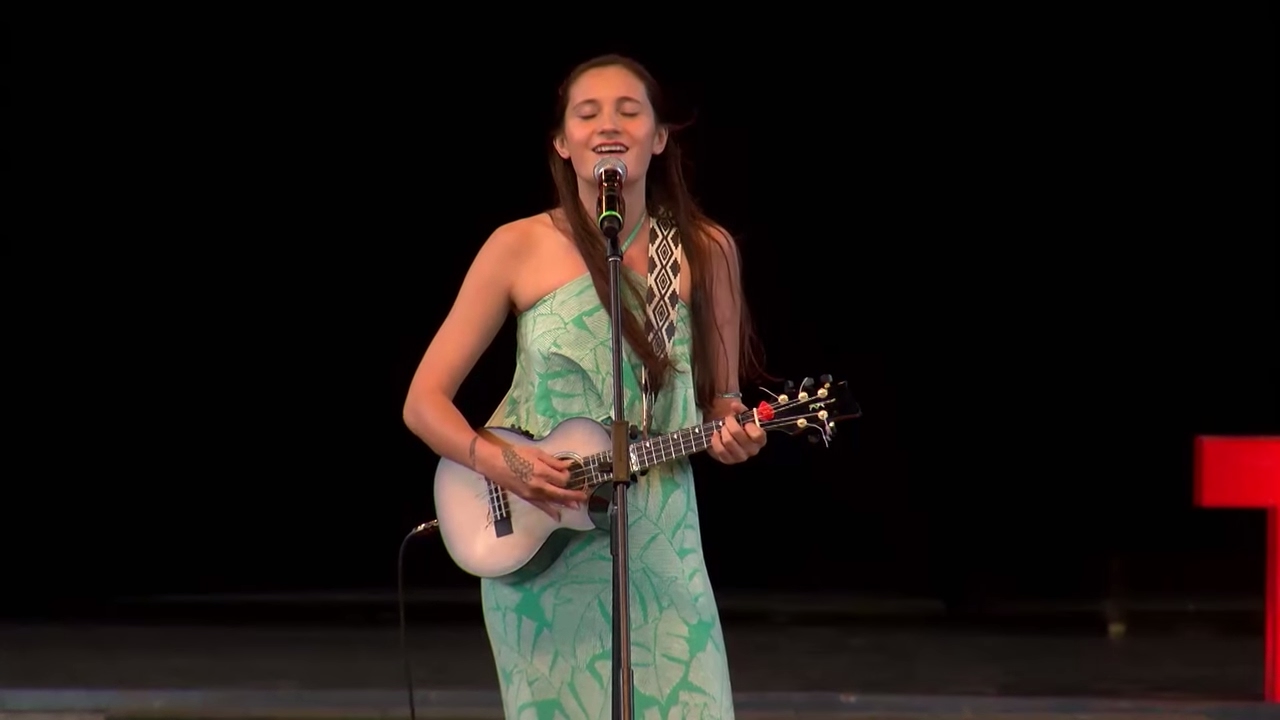 Sonidos de Hawaii | Taimane Gardner | TEDxPuraVidaJoven