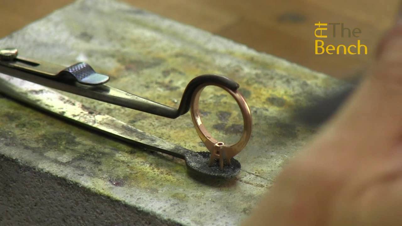 HEAD SHANK TWEEZERS 1