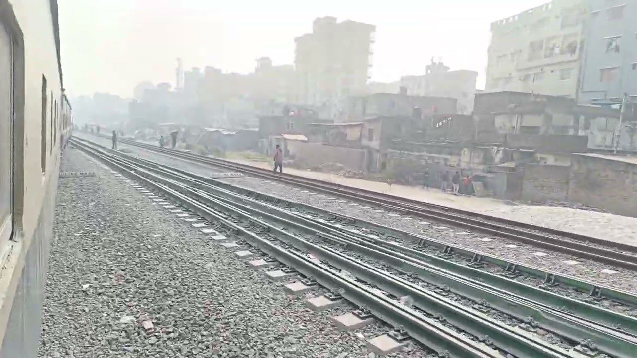 শীতের দিনে টেনে ঘুরতে গেলাম 