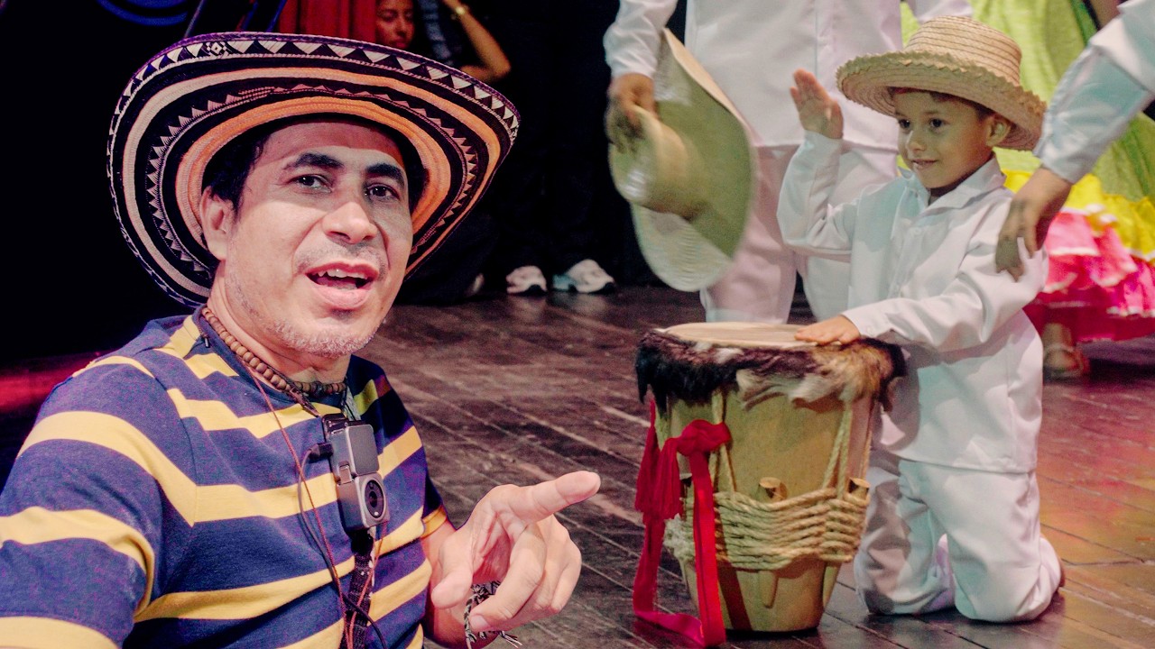 Bailes Típicos en MUESTRA Internacional de DANZA  - Toño A3Tabacos
