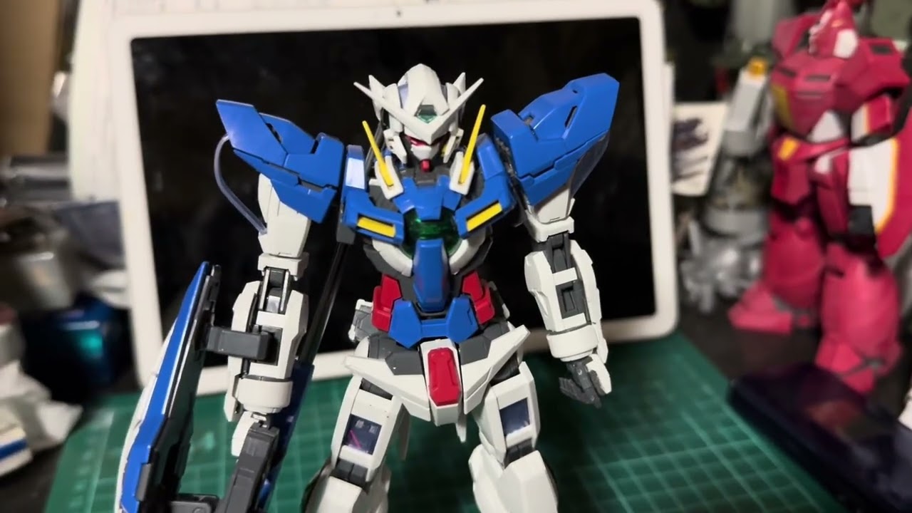 パチ組み　MGガンダムエクシア　1200円