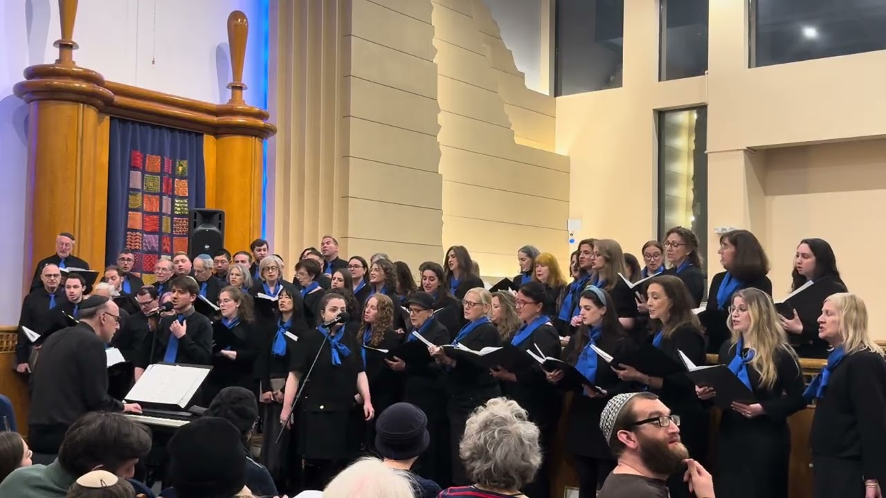 Manhattan Jewish Choir at HIR performs 'Kochavim'