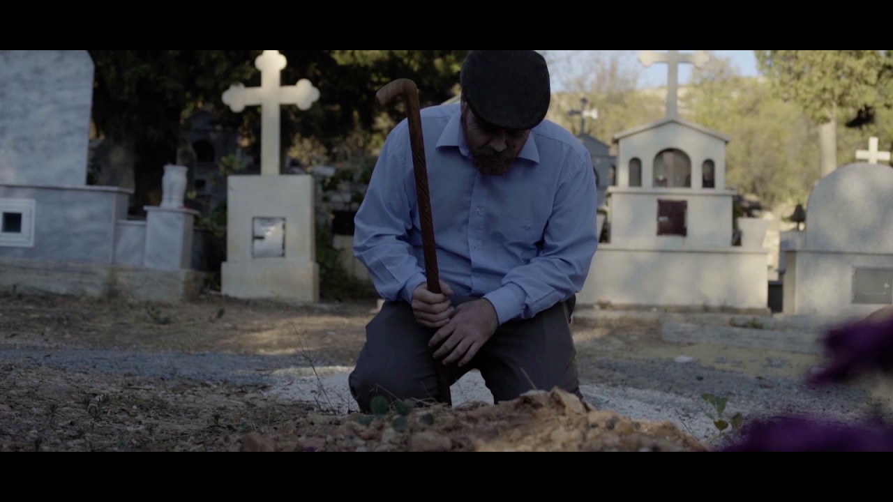 &Kappa;&alpha;&pi;&omicron;&iota;&epsilon;&sigmaf; &phi;&omicron;&rho;&epsilon;&sigmaf; - &Beta;&upsilon;&rho;&omega;&nu;&alpha;&sigmaf; &Pi;&omicron;&tau;&sigma;&omicron;&sigmaf; (video clip)