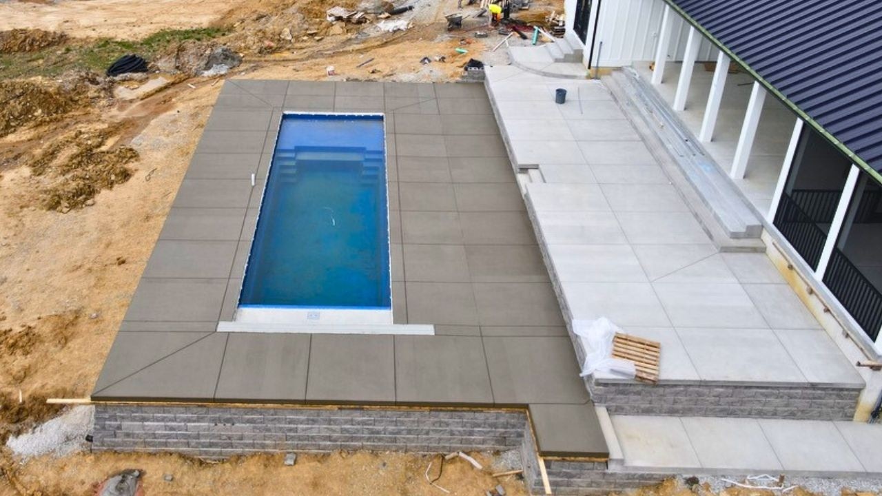 Pouring a High-End Concrete Pool Deck [Timelapse]