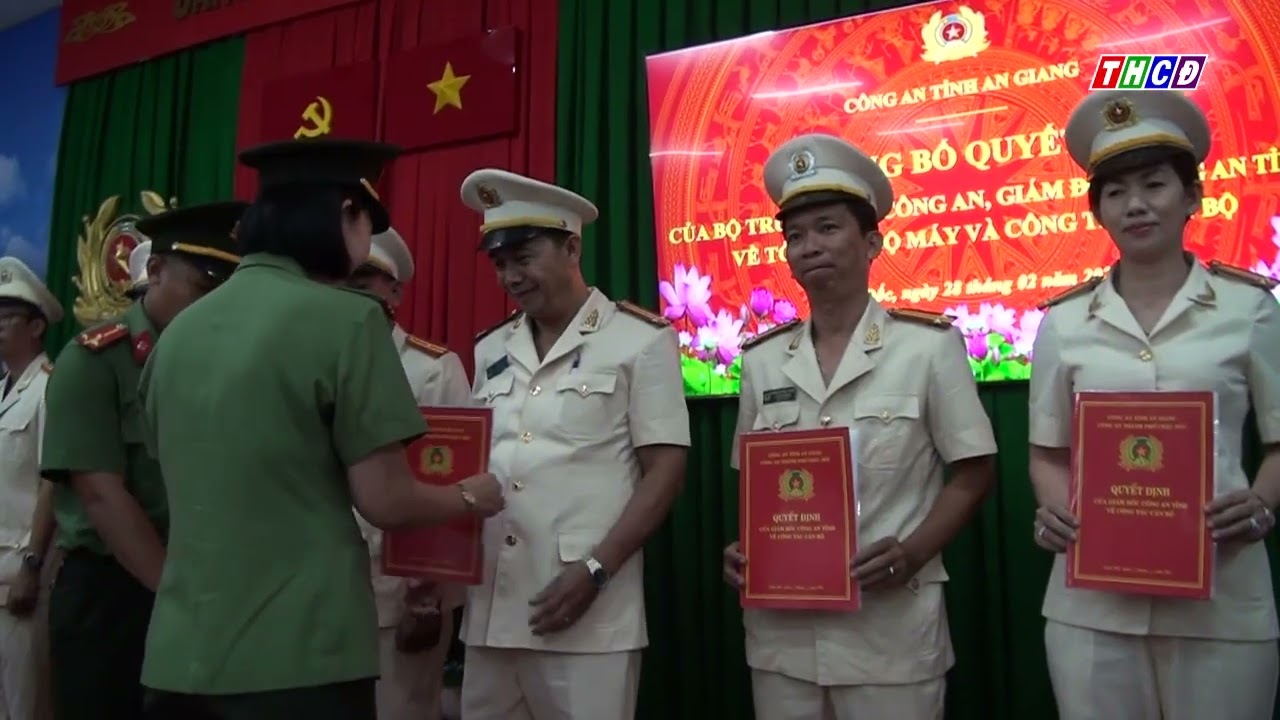 Công an TPCĐ tổ chức lễ công bố quyết định của Bộ trưởng Bộ CA về tổ chức bộ máy và công tác cán bộ