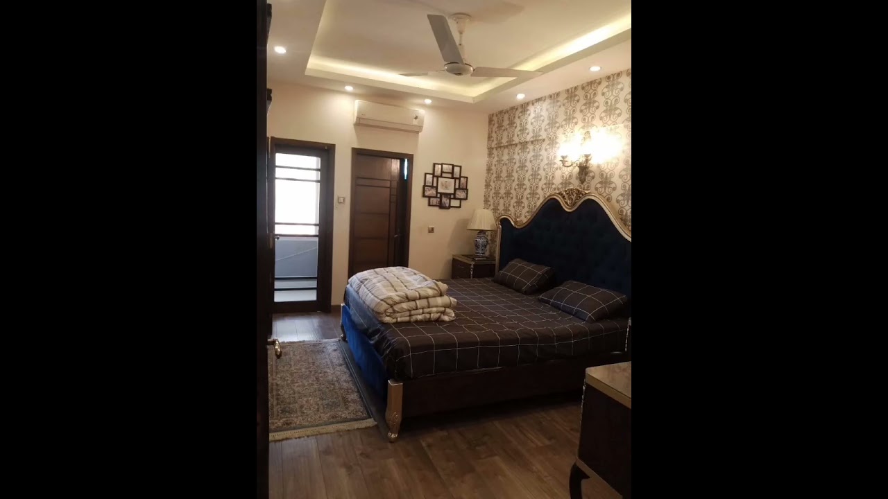 Apartment FOR SALE BIG BUKHARI DHA3 BEDROOMS  FURNISHED 4TH FLOOR WITH ROOF WITH LIFTLIKE Brand NEW