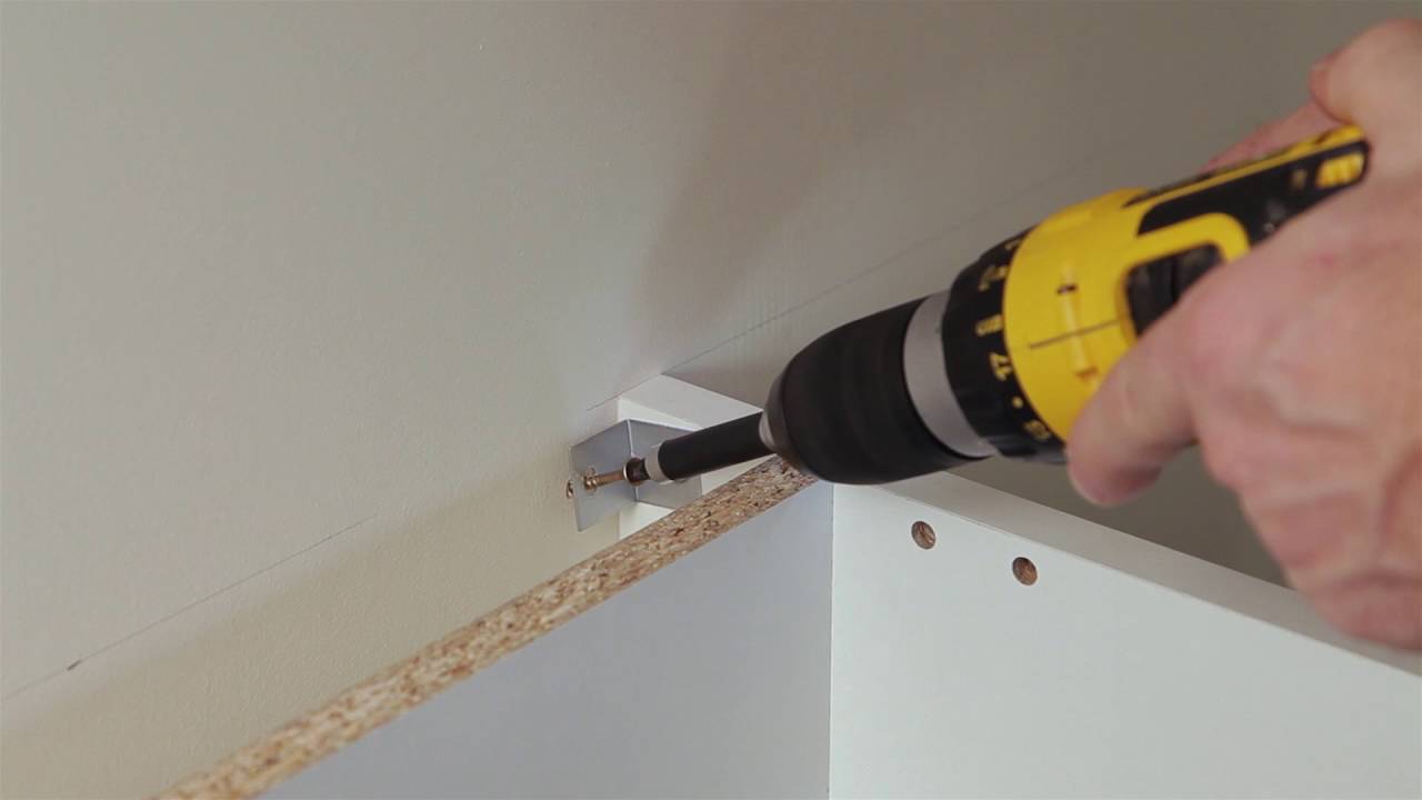 Cooke & Lewis 2016 - Fitting Cabinet to wall Work surface and Plinth