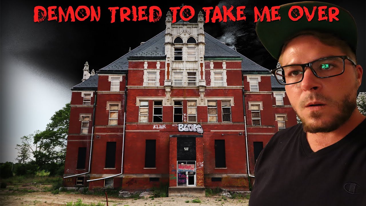 A DEMON TRIES TO POSSESS ME AT A HAUNTD ASYLUM | NORWICH STATE SCHOOL