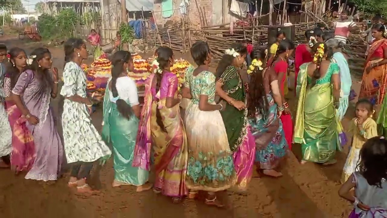 కోణంపేట లో బతుకమ్మ సంబరాలు 💫🔥❤‍🔥ఎర్ర చీర దాన్ని