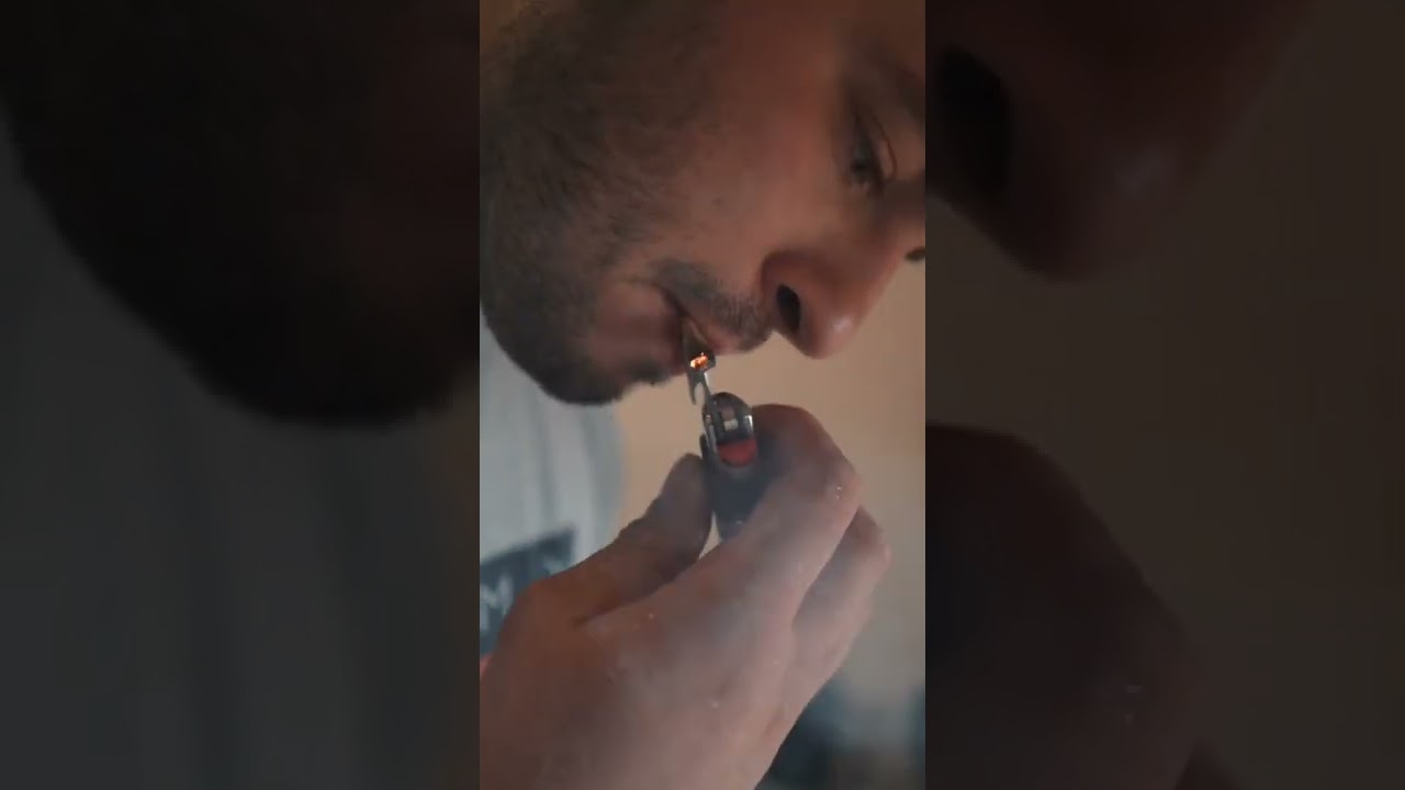 The Buddy Clip! The first multifunctional lighter case, Joint holder and pick!