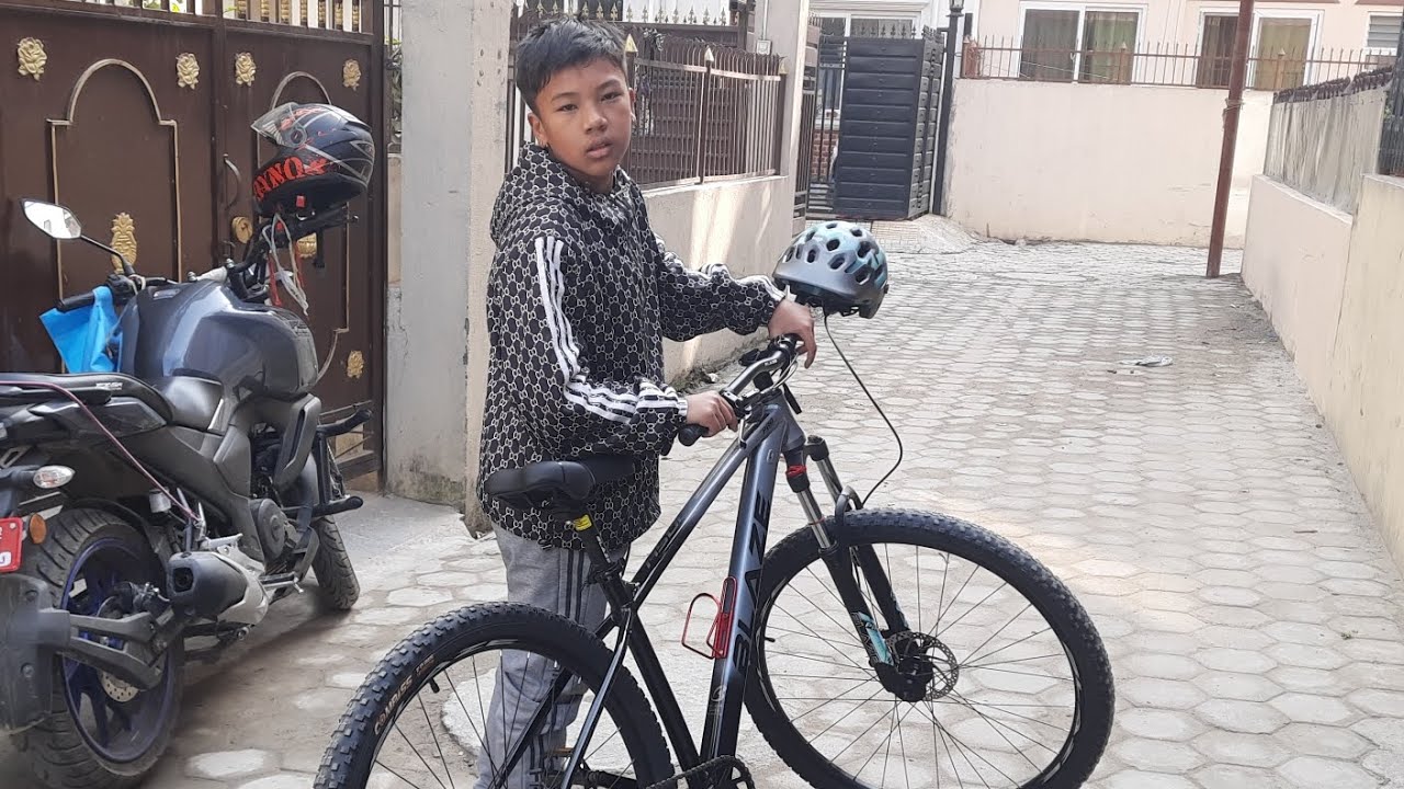Finally, Jr. Moktan got new bycycle !!! Happy Moment