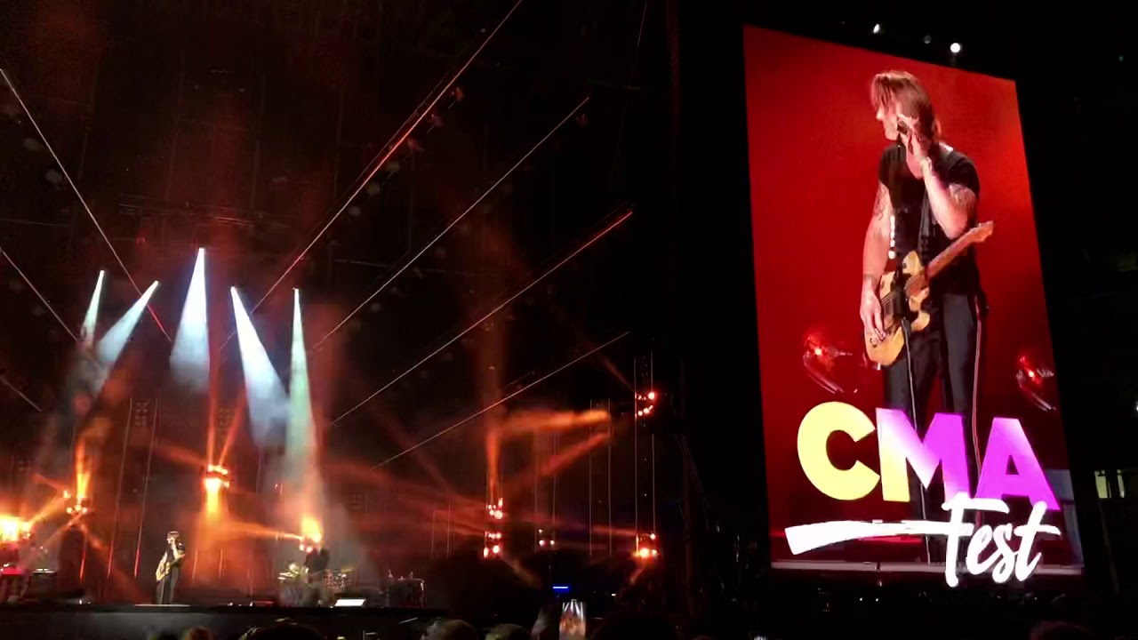 CMA Fest - Keith Urban (Somebody Like You - Full Performance)