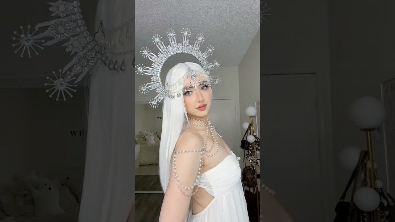 DAY 16 of 31 days of Halloween costumes!!