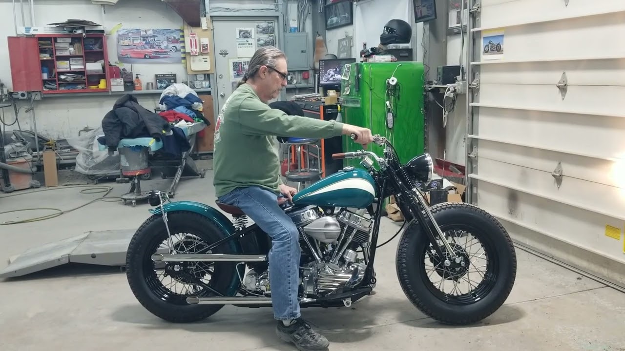 '48 Bobber fire up !