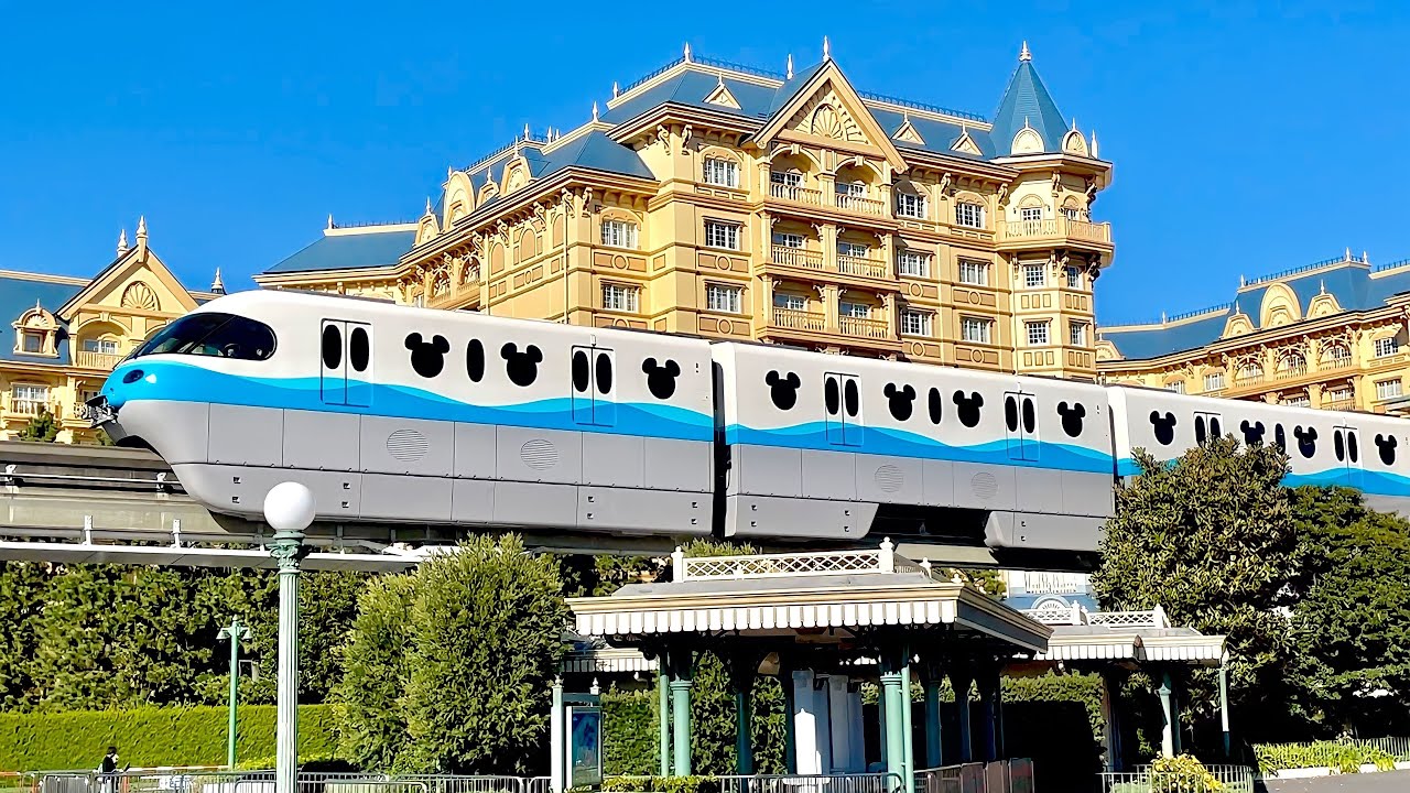 Riding on Japan's Driverless Monorail Train at Tokyo Disney Resort