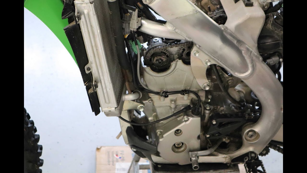 KX250F VALVE ADJUSTMENT AND TOP END REBUILD PART 1