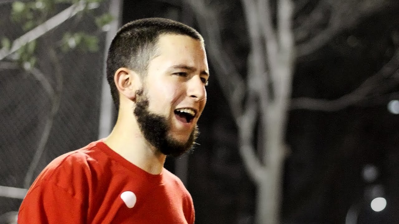 Diabolo tricks - Lucas Abduch