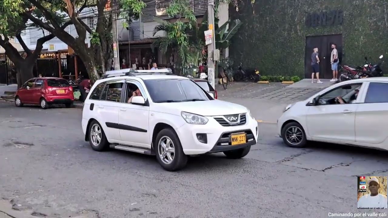 barrio la flora cali , un barrio exclusivo  del norte de cali