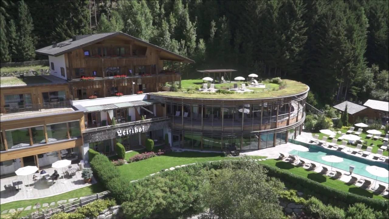 Außenaufnahmen riprese aeree Sommer estate Hotel Leitlhof Dolomiten