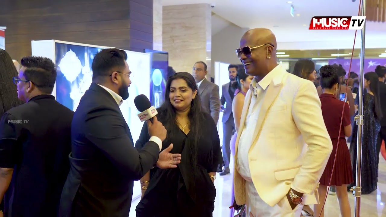සුදු හාමිනේ නැත්නම් චාමර රණවක කෙනෙක් නෑ