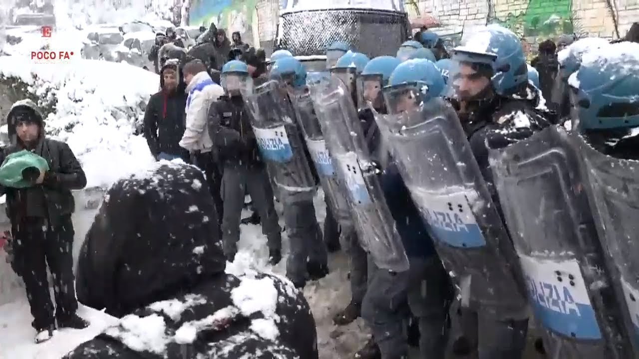 Val di Susa, la protesta dei No Tav nel giorno della visita di Salvini