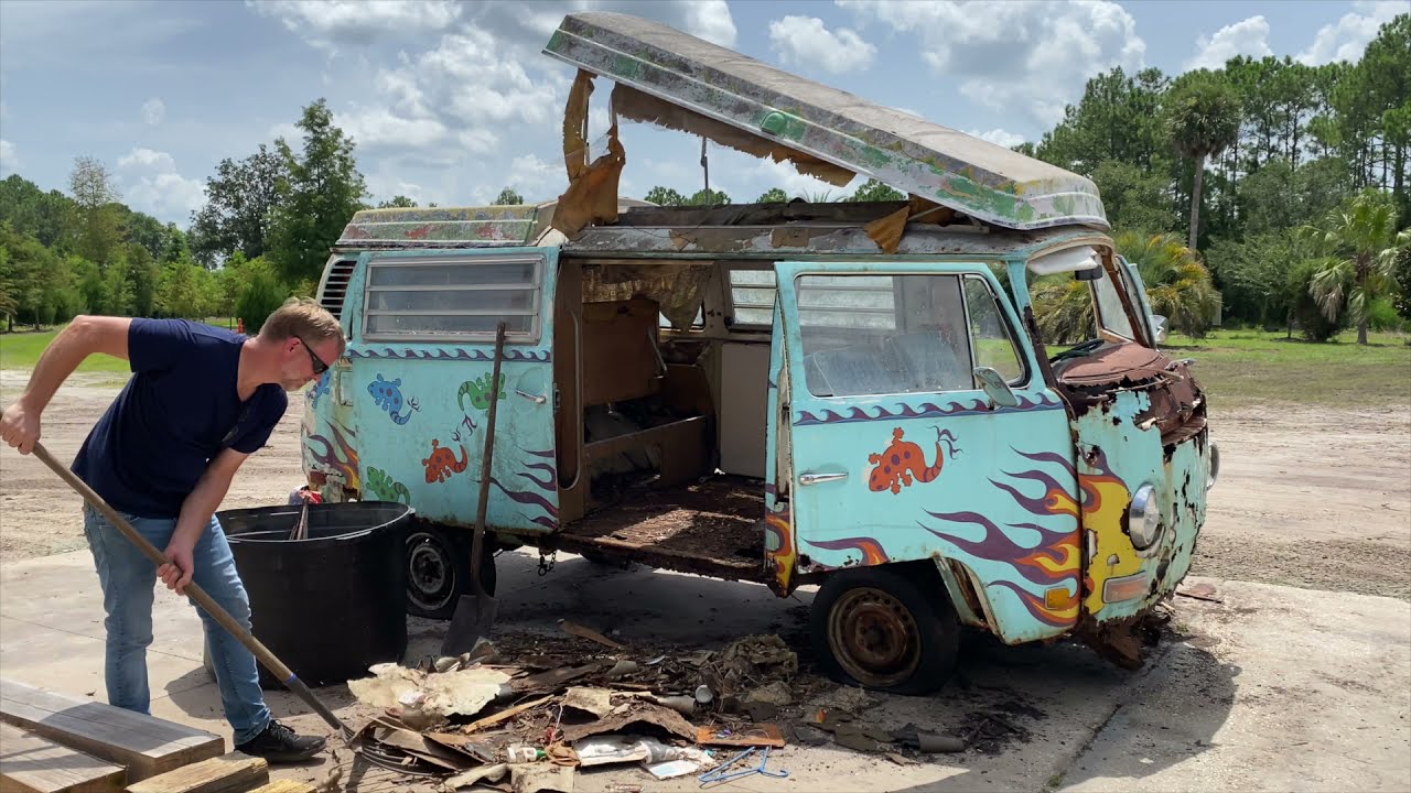 Автобус VW Camper 1972 года | Спасение из болота! Время уборки!