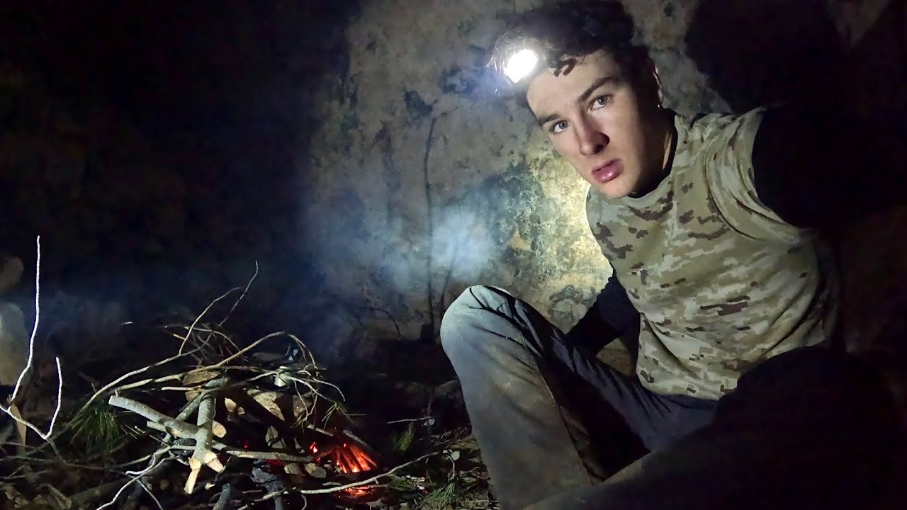 Camping de Supervivencia a la Antigua Usanza: Sin Saco, en una Cueva y con Tormenta | Solo Buschraft