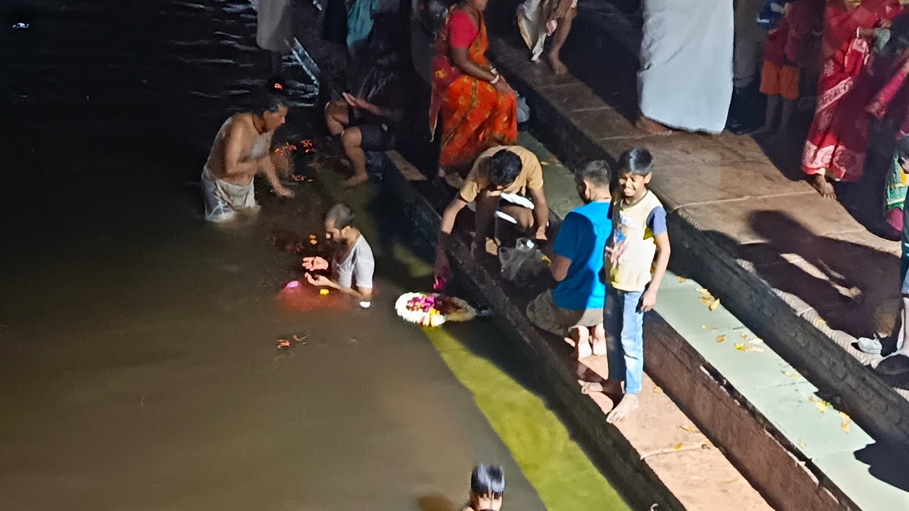 Vrindavan से दर्शन 🥰ठाकुर जी की बड़ी हाश्यप्रद् लीला 😂 today vrindavan live