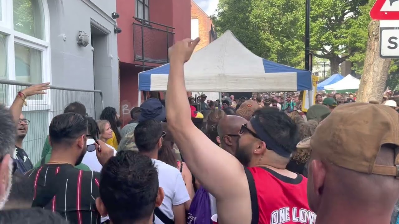 Aba Shanti-I Playing a couple Augustus Pablo tunes + Chanting @ Notting Hill Carnival 28/08/22