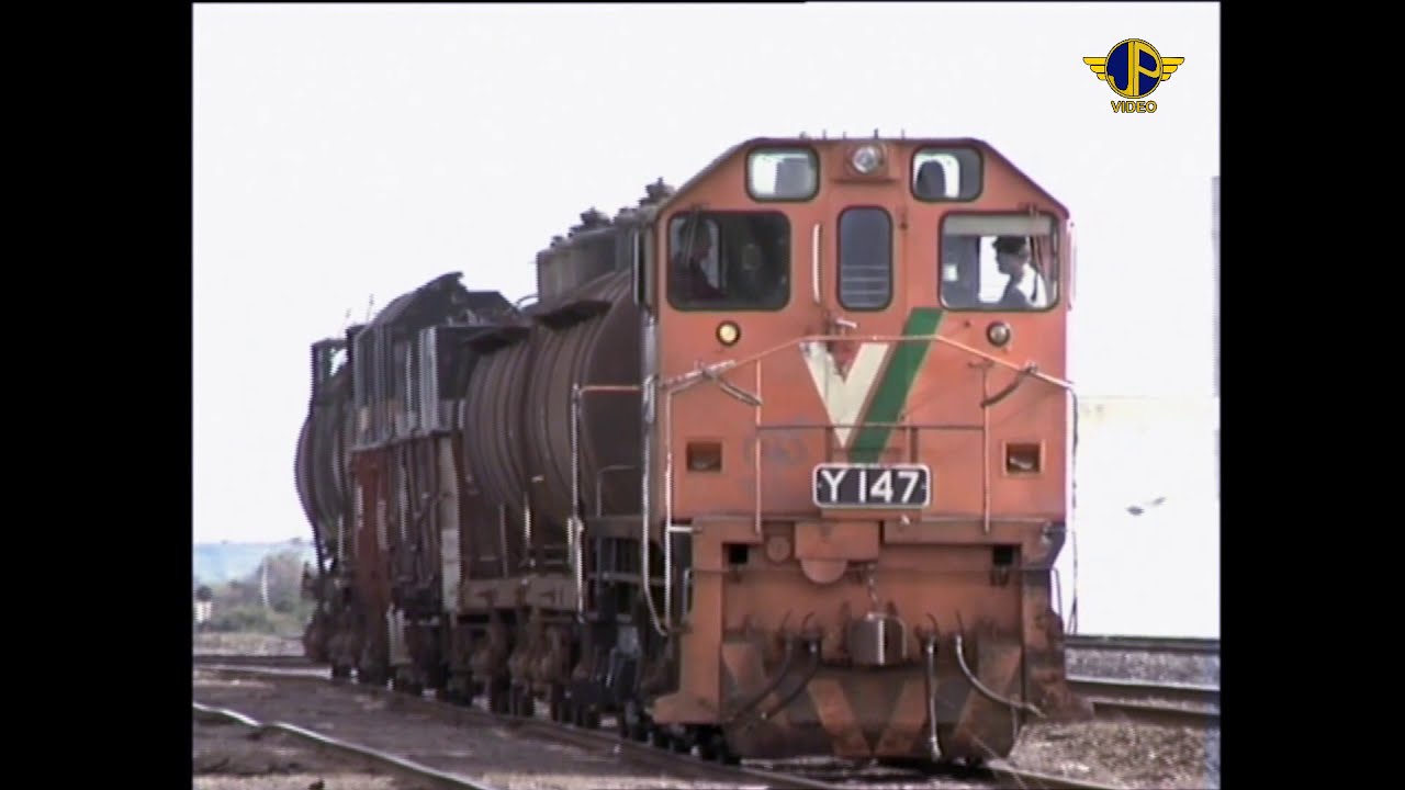 More Vintage EMD Diesels 5