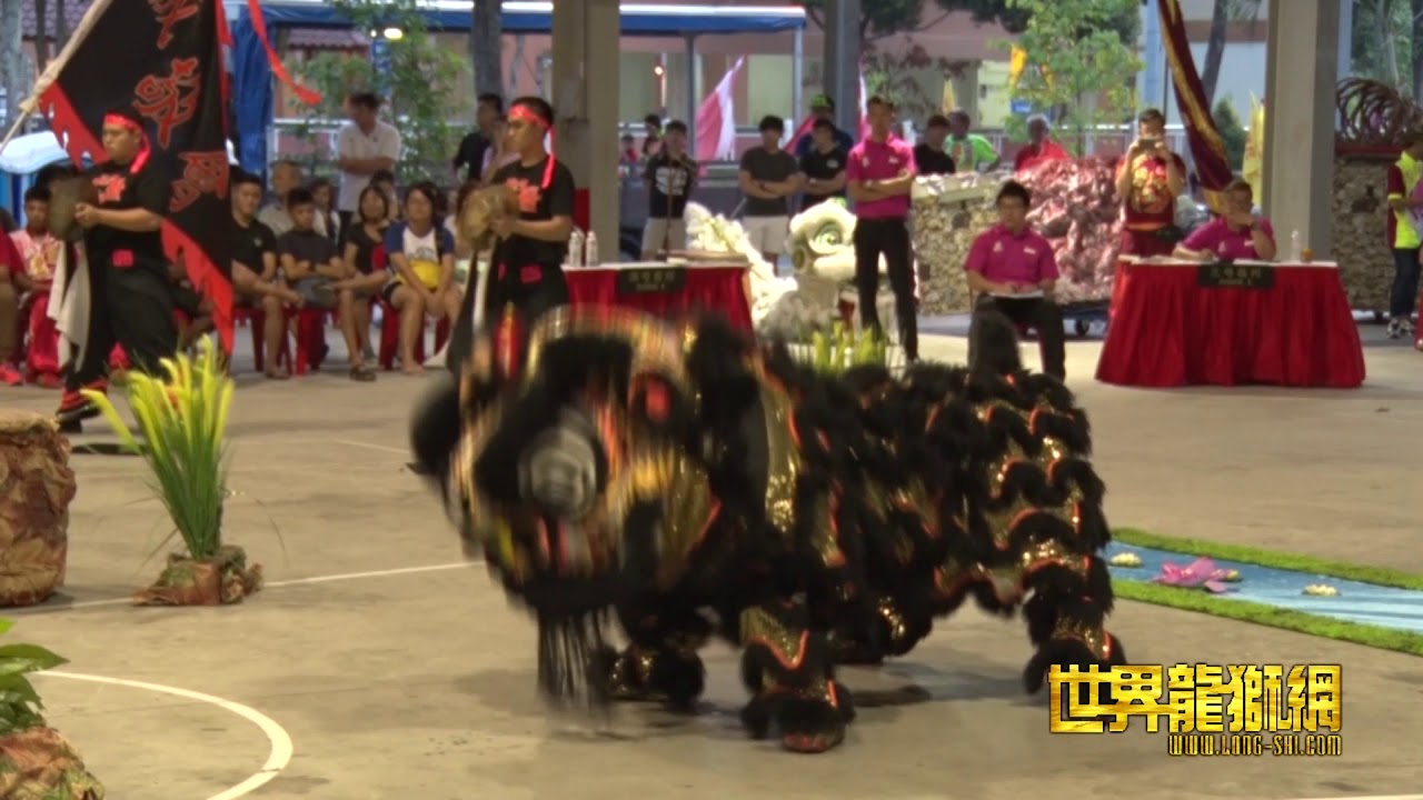 诚敬会龙狮体育会（新加坡
