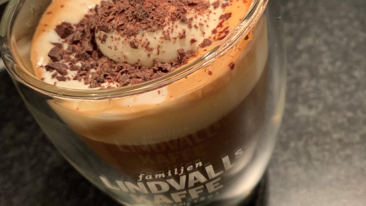 Kaffe Karlsson - Coffee based drink with Baileys and Cointreau
