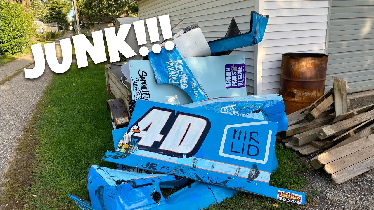 Shes naked!!  We start on the 2023 HobbyStock rebuild now. Race season is just around the corner.