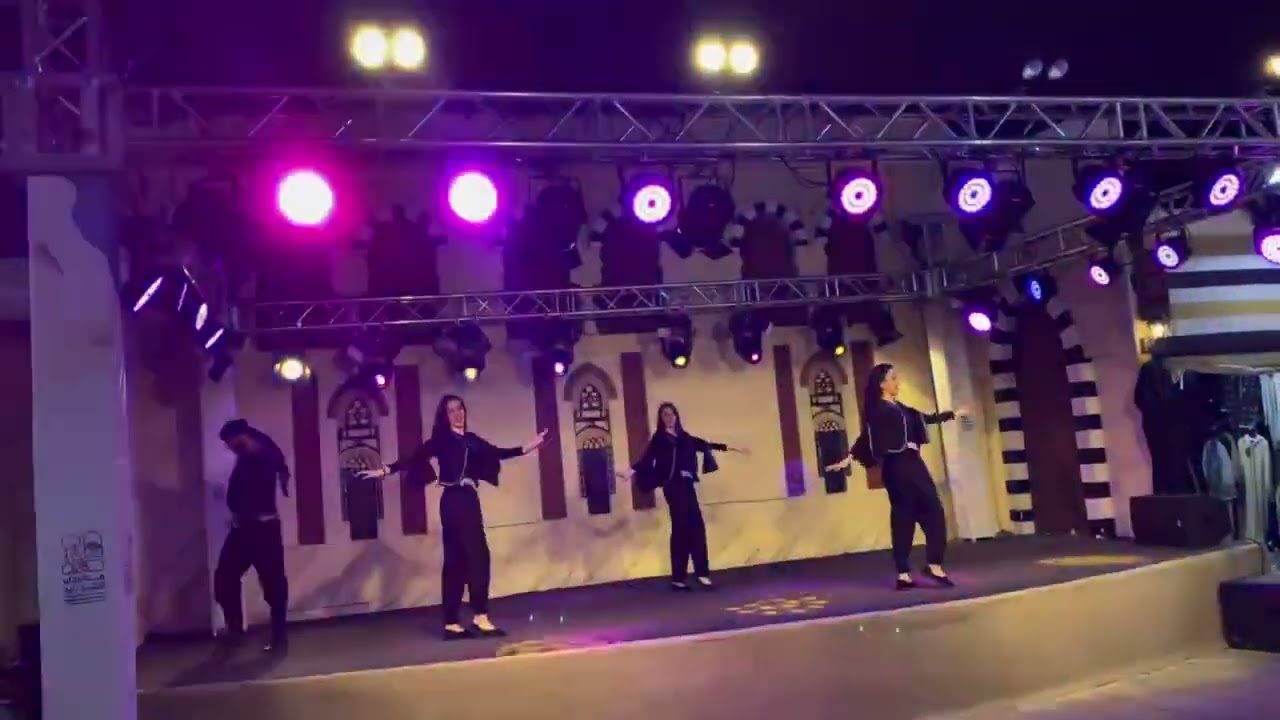 من روائع الدبكة الشامية في مهرجان الشيخ زايد (زينو الساحه)