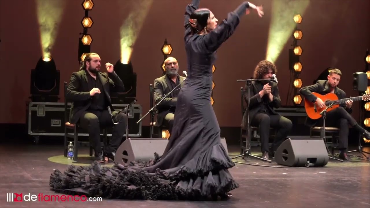 Rocío Garrido baila por soleá en Festival Rivas Flamenca