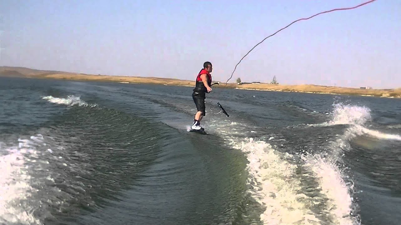 Bayliner 205 wake size  Wakeboarding