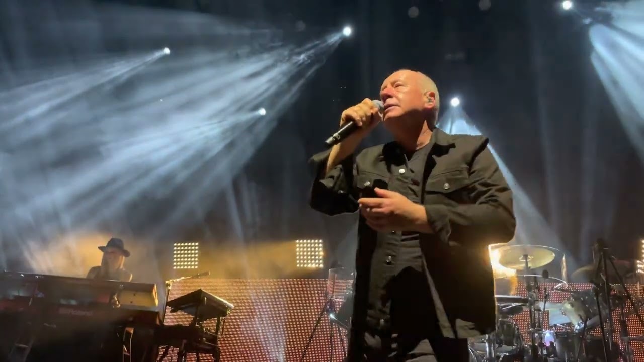 Simple Minds - Dolphins- Live @ La Seine Musicale- Paris 06/05/2022