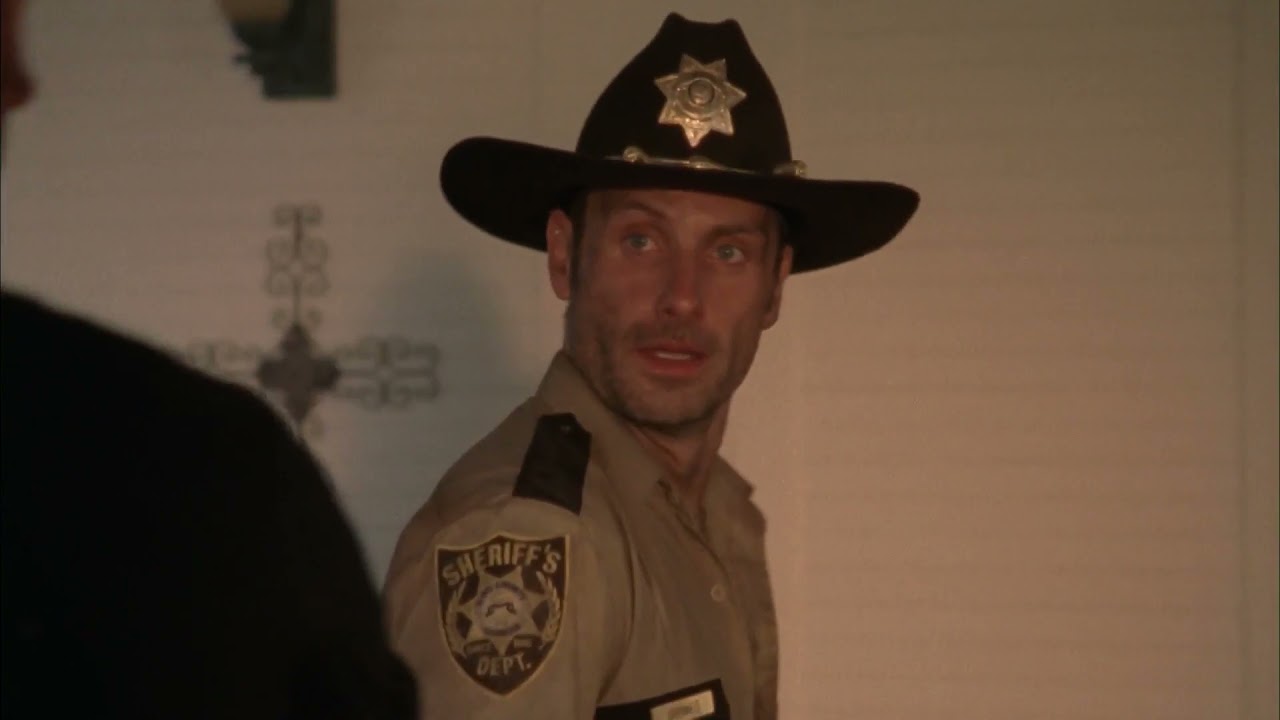 TWD || S02E01 Rick enters the church with the group