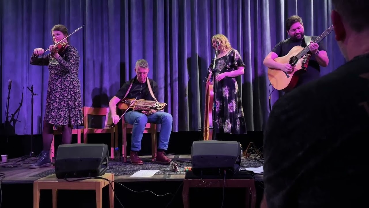 Ahlberg, Ek & Roswall med Ulrika Bodén: Kulleri tova