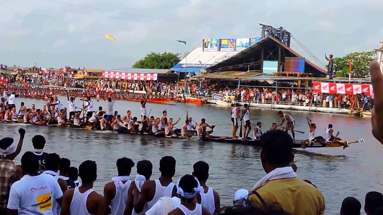 Winning moment of Karichal chundan in NEHRU TROPHY BOAT RACE 2016, Alappuzha-Kerala
