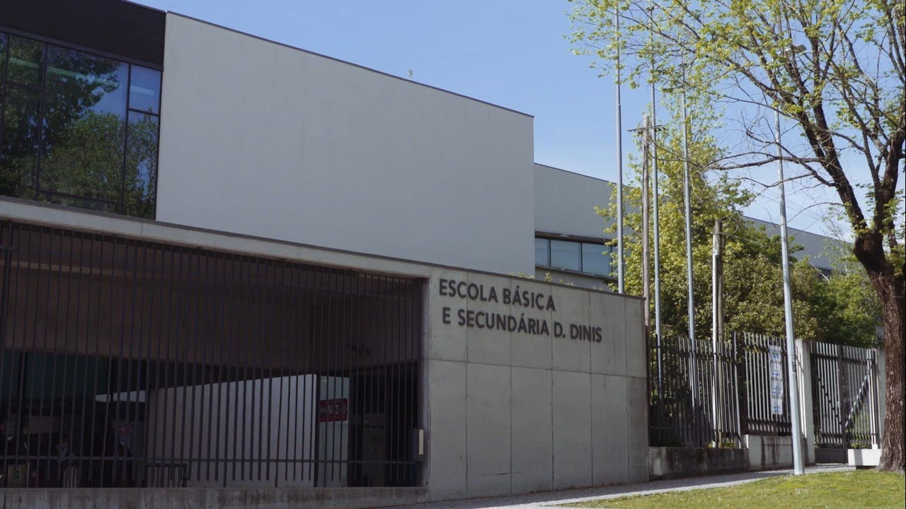 Oferta Formativa 2025-2026 - D. Dinis - Vídeo realizado por Pawk (all rights reserved)