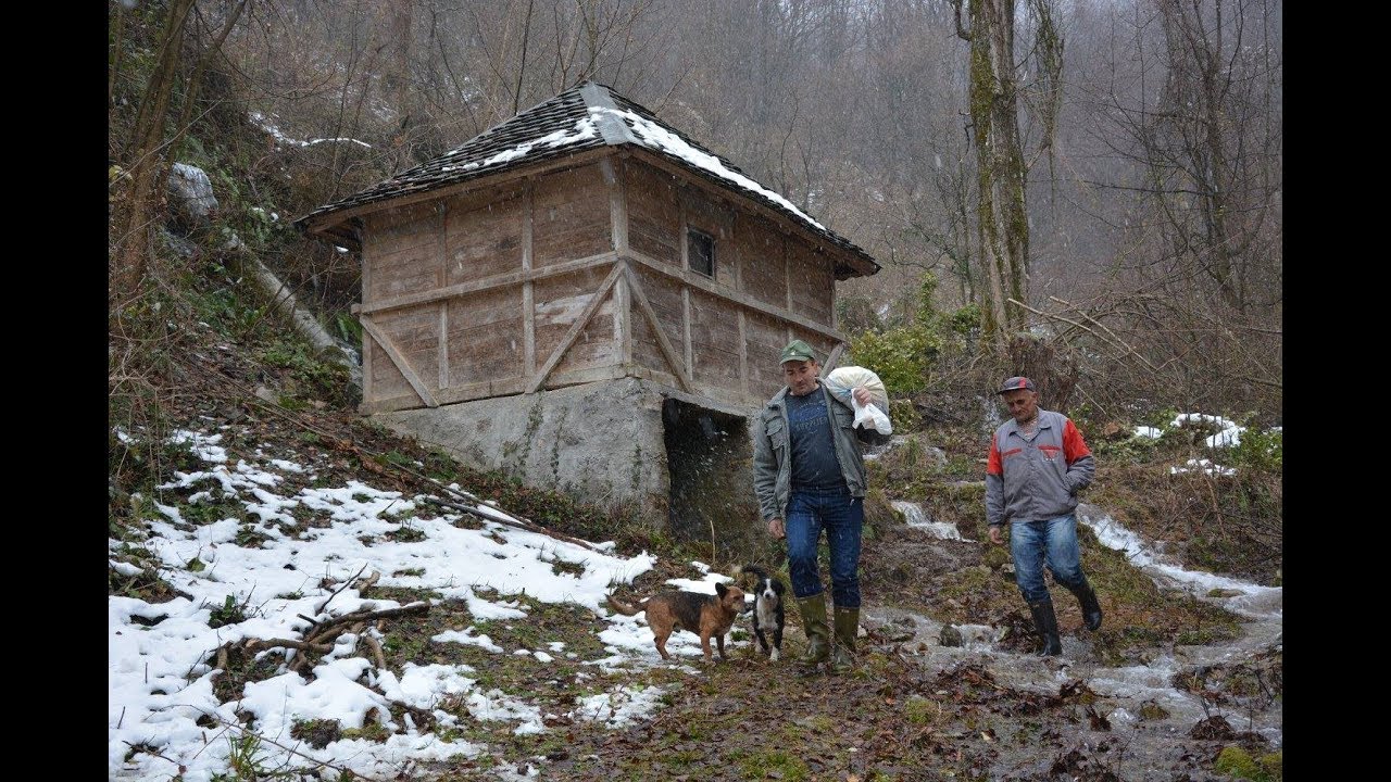 Razgovori pokraj puta - U Bogostici Micica vodenica - Obicaji Radjevine
